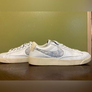 Women’s Nike Court Blazer size 7